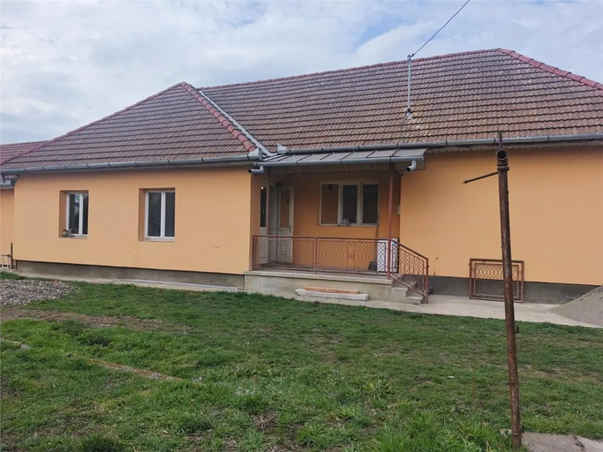 Casa Renovata Curte Individuala Teren 650 mp - foto 1
