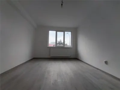 Apartament 2 Camere Et 2 Semicentral Renovat - foto 3