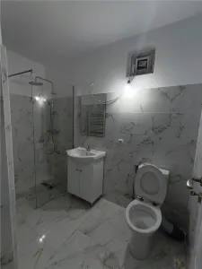 Apartament 2 Camere Et 2 Semicentral Renovat - foto 9