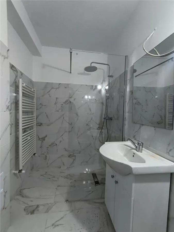 Apartament 2 Camere Et 2 Semicentral Renovat - foto 10