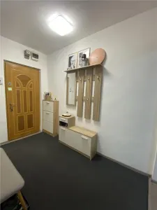 Apartament 2 Camere Etaj Intermediat Zona Semicentrala - foto 5