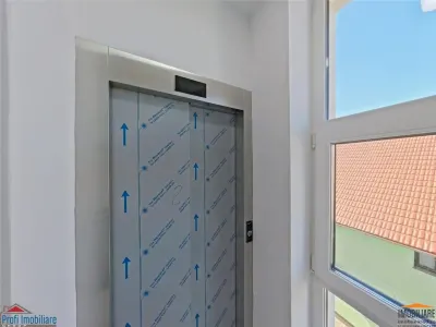 Ap. 3 camere, et.2, bloc nou cu lift - foto 2