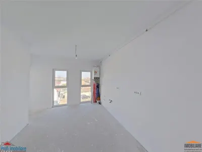 Ap. 3 camere, et.2, bloc nou cu lift - foto 7