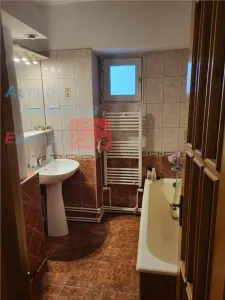 Apartament spatios de 3 camere, ultracentral, strada Arcu - foto 7
