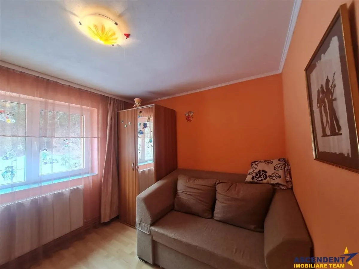 Vila multifunctionala in Predeal - oportunitate  resedinta si/sau afacere - foto 14
