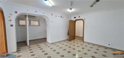 Spatiu UTA la Principala- C.A.Vlaicu terasa proprie in fata - foto 3