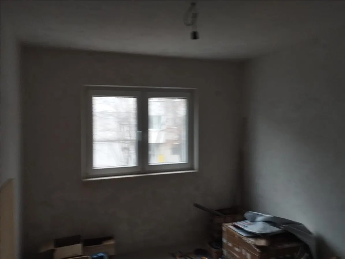 3 camere decomandate Bistrita Lac etaj 1 - foto 7