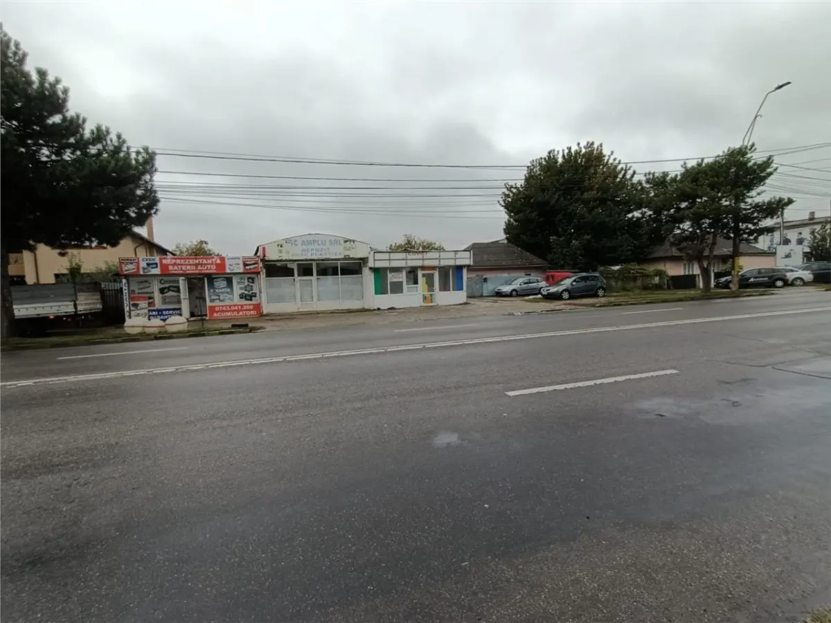 Spatiu comercial, Str. Republicii Bacau - foto 1