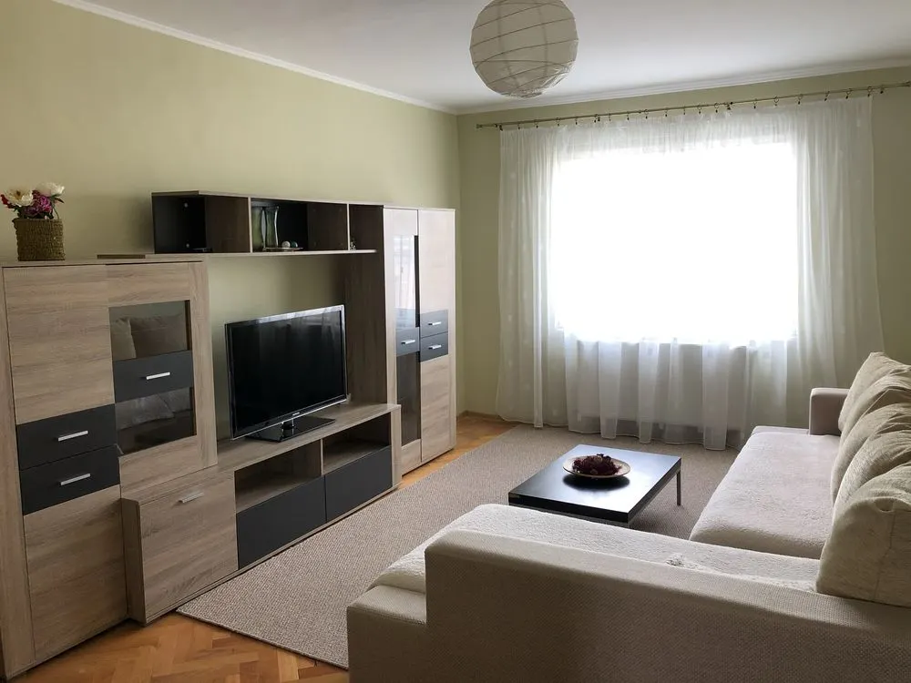Apartament cu 3 camere, Tudor, Targu Mures. - foto 1