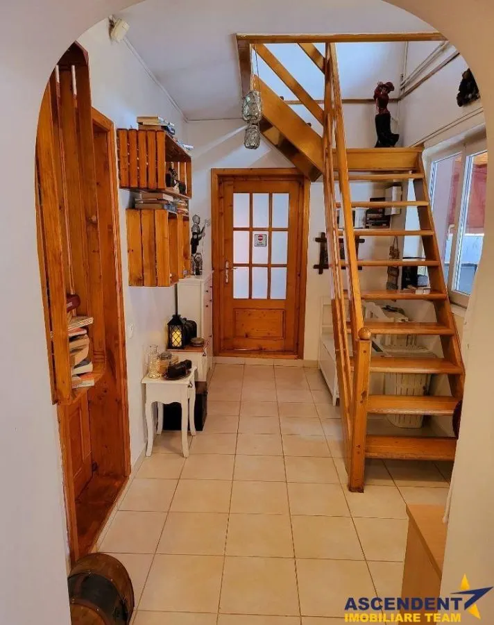 Vila Cristian, mobilata si utilata, gradina, pomi fructiferi, spatii recreere - foto 14