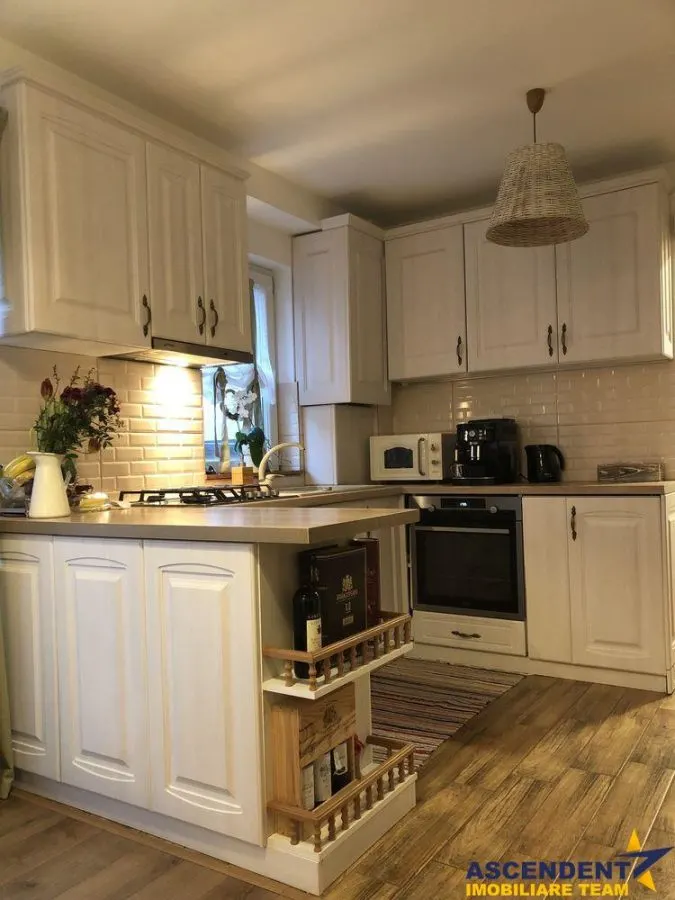 Casa tip duplex, doua locuri parcare, Triaj - foto 2