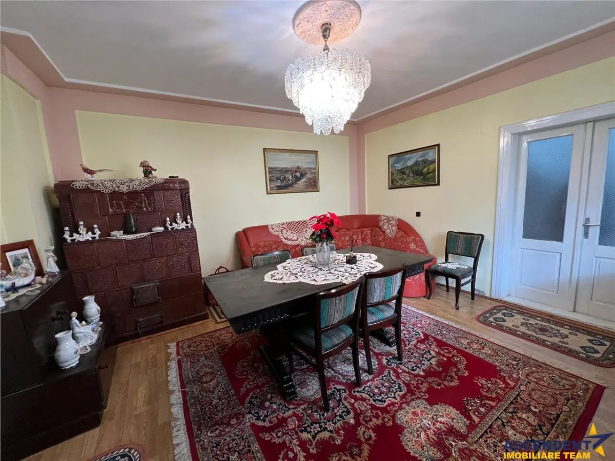Sarmul traditiei imbinat cu confortul modern: Rezidenta de exceptie, Central, Tarlungeni, Brasov - foto 21