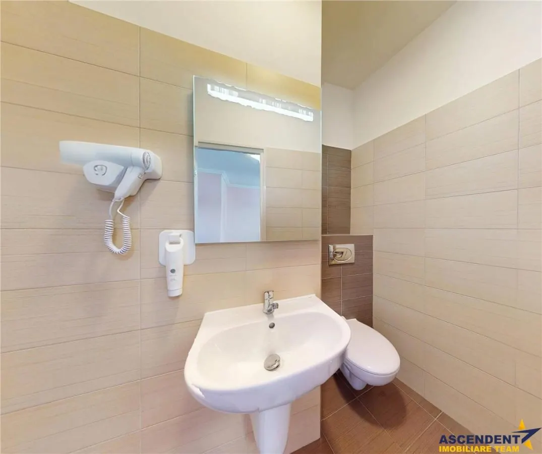 LIVE! Hotel+restaurant+magazin, Centrul Istoric - Piata Unirii, Brasov - foto 21