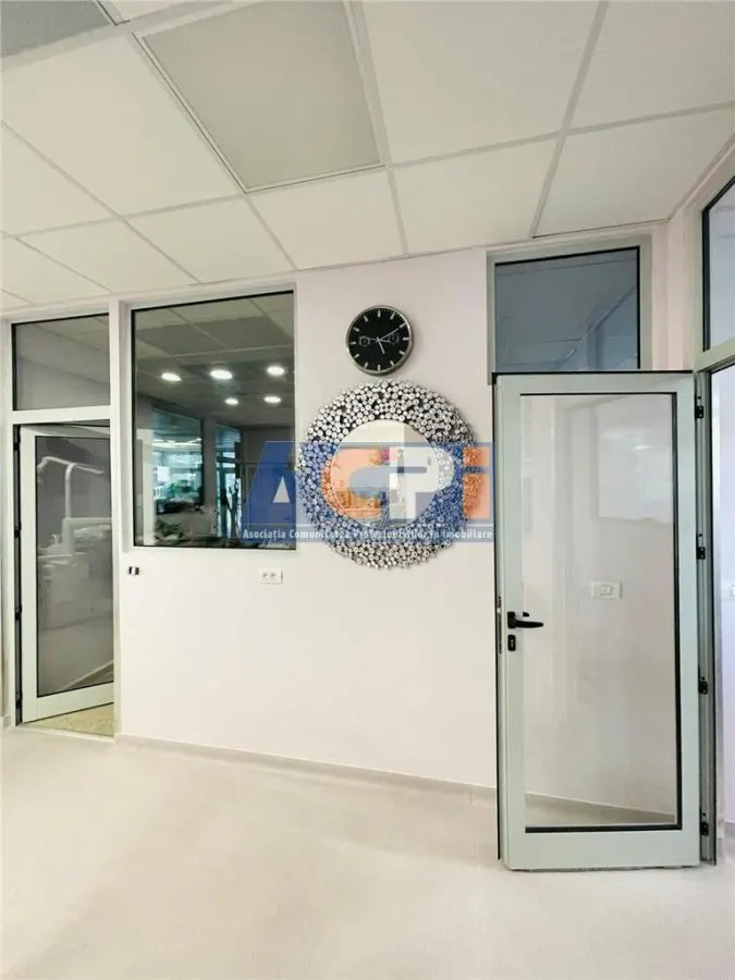 VANZARE SPATIU COMERCIAL Traian Mosilor Stradal Parcare proprie 0 Comision - foto 17