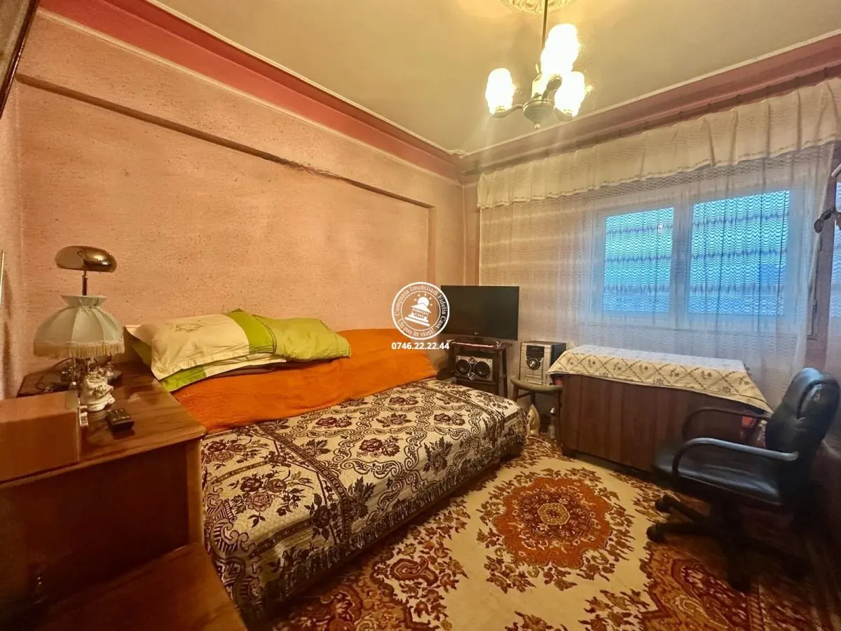 Apartament 3 camere de vanzare Centru - foto 10