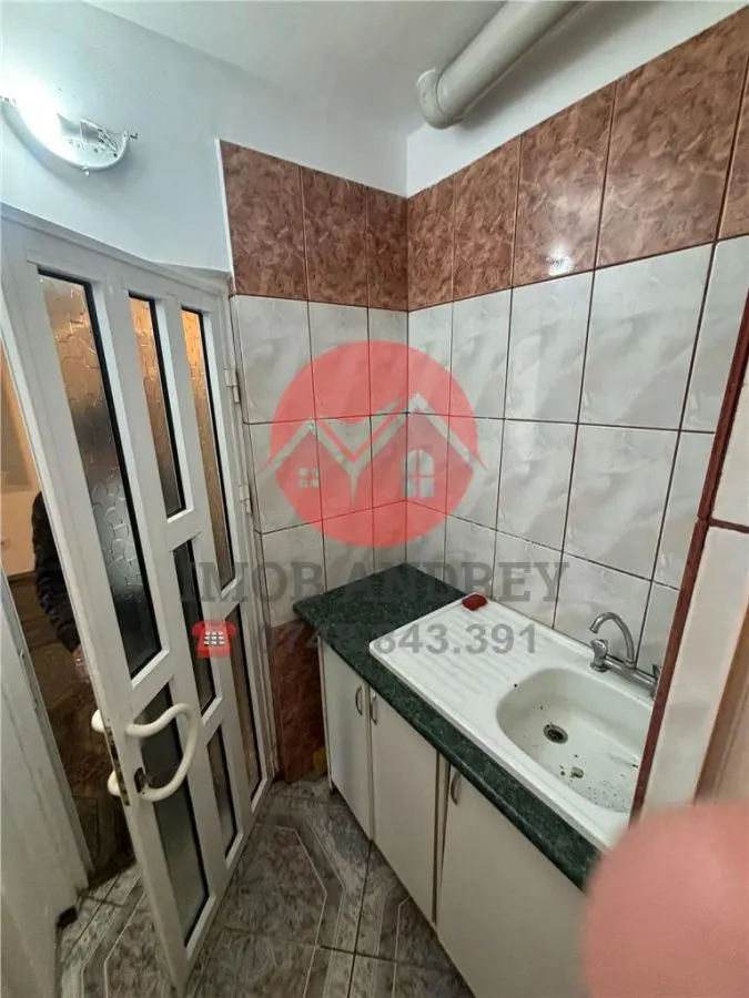 Spatiu ultracentral parter 57 mp, 3 camere, vad excelent - foto 6
