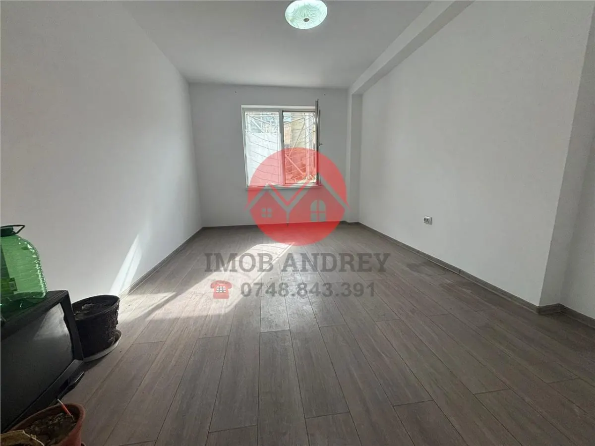 Garsoniera ultracentrala, renovata, 22 mp, parter - foto 2