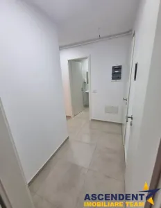 Spatiu comercial, acces propriu,Tractorul Coresi, Kasper - foto 2