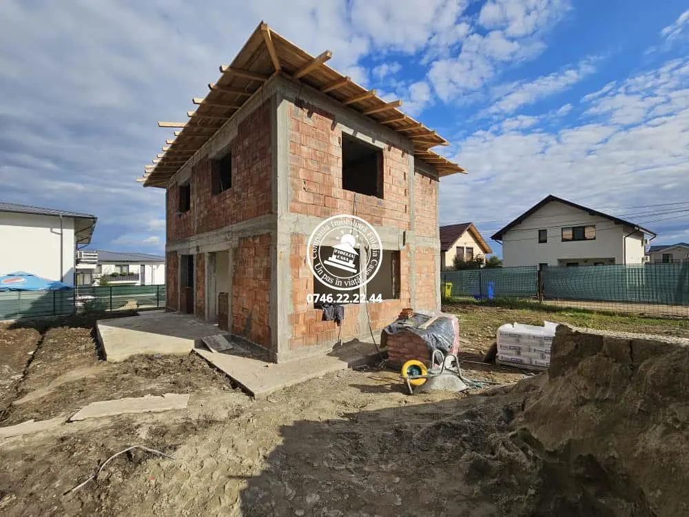 Vila 5 camere 149 mp utili, Valea Lupului la 2km de rond Pacurari - foto 1