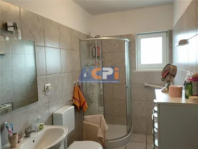 Com. Negri, Casa  , 1000mp teren - Negri