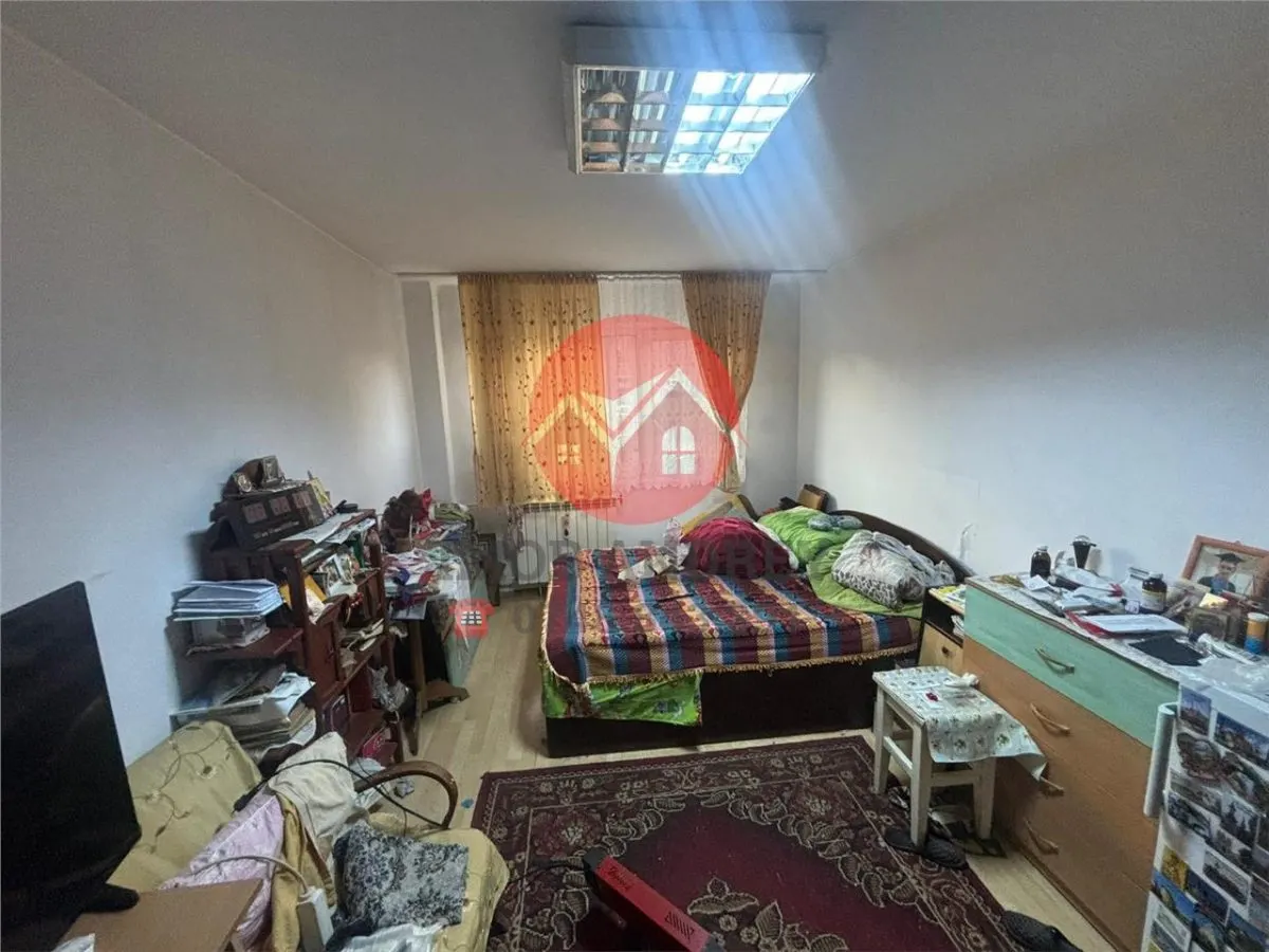 Apartament 2 camere decomandat 61 mp parter Sabinelor - foto 1