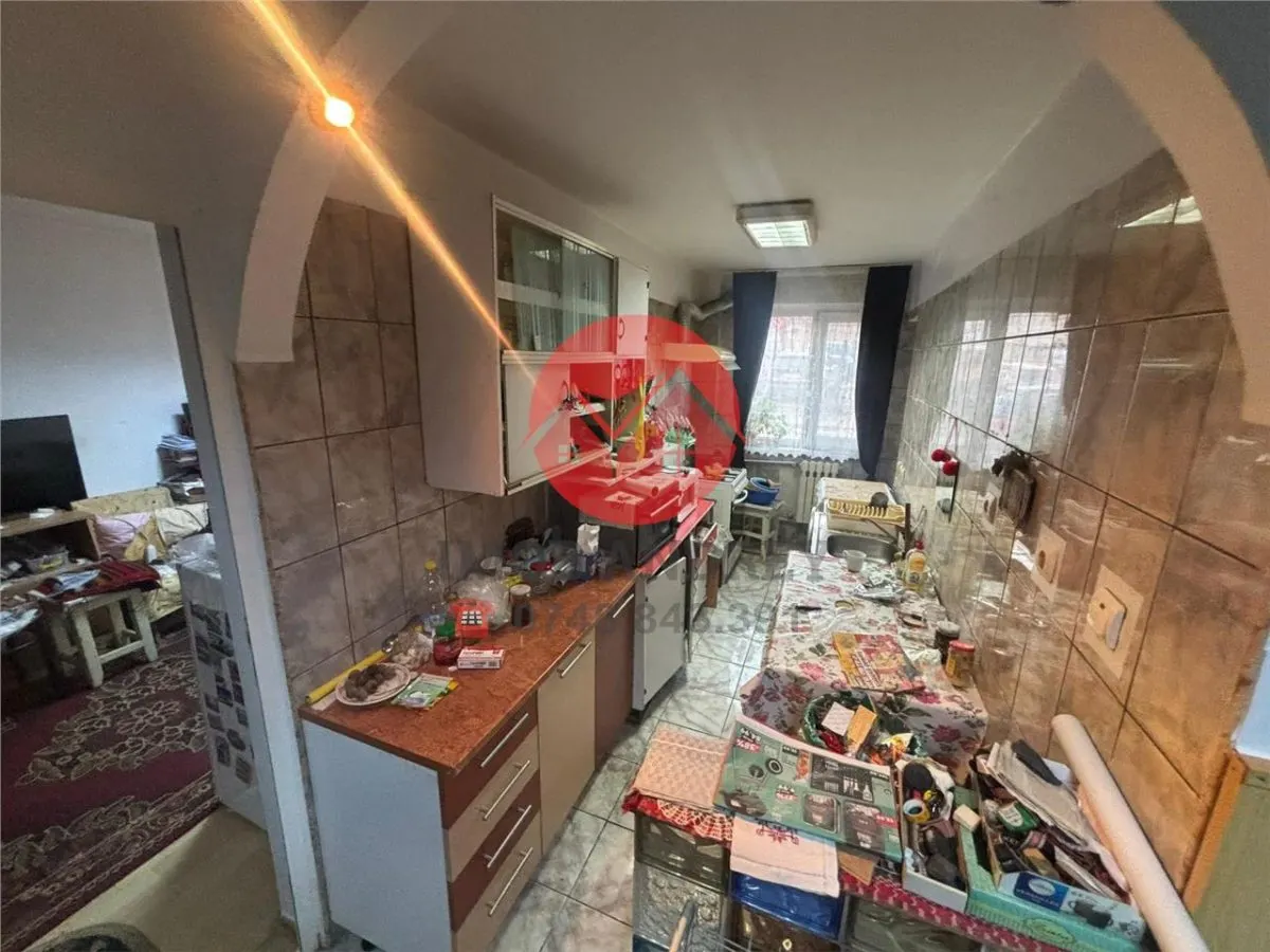 Apartament 2 camere decomandat 61 mp parter Sabinelor - foto 4