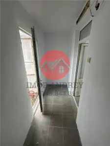Spatiu comercial 80 mp ultracentral, vitrina mare, trafic pietonal intens - foto 11
