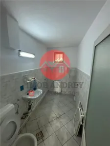 Spatiu comercial 80 mp ultracentral, vitrina mare, trafic pietonal intens - foto 8