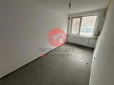 Spatiu comercial 80 mp ultracentral, vitrina mare, trafic pietonal intens - foto 10