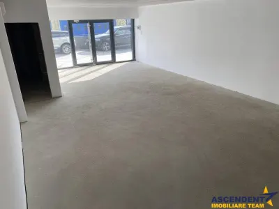 Spatiu Comercial pozitionat excelent, Aria Coresi, Brasov, - Brasov