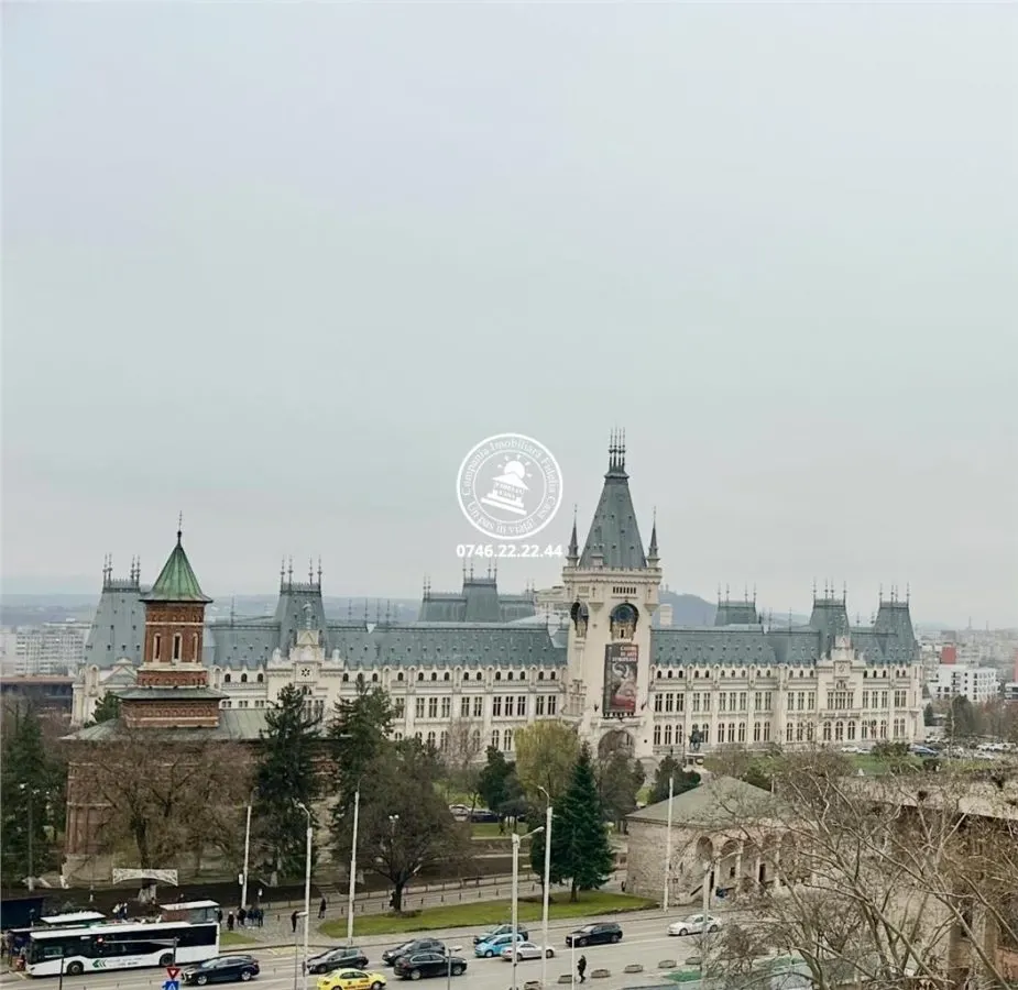 Apartament 3 camere  de vanzare  Centru, - foto 1