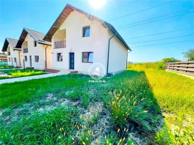 Vila  de vanzare  Lunca Cetatuii, - foto 2