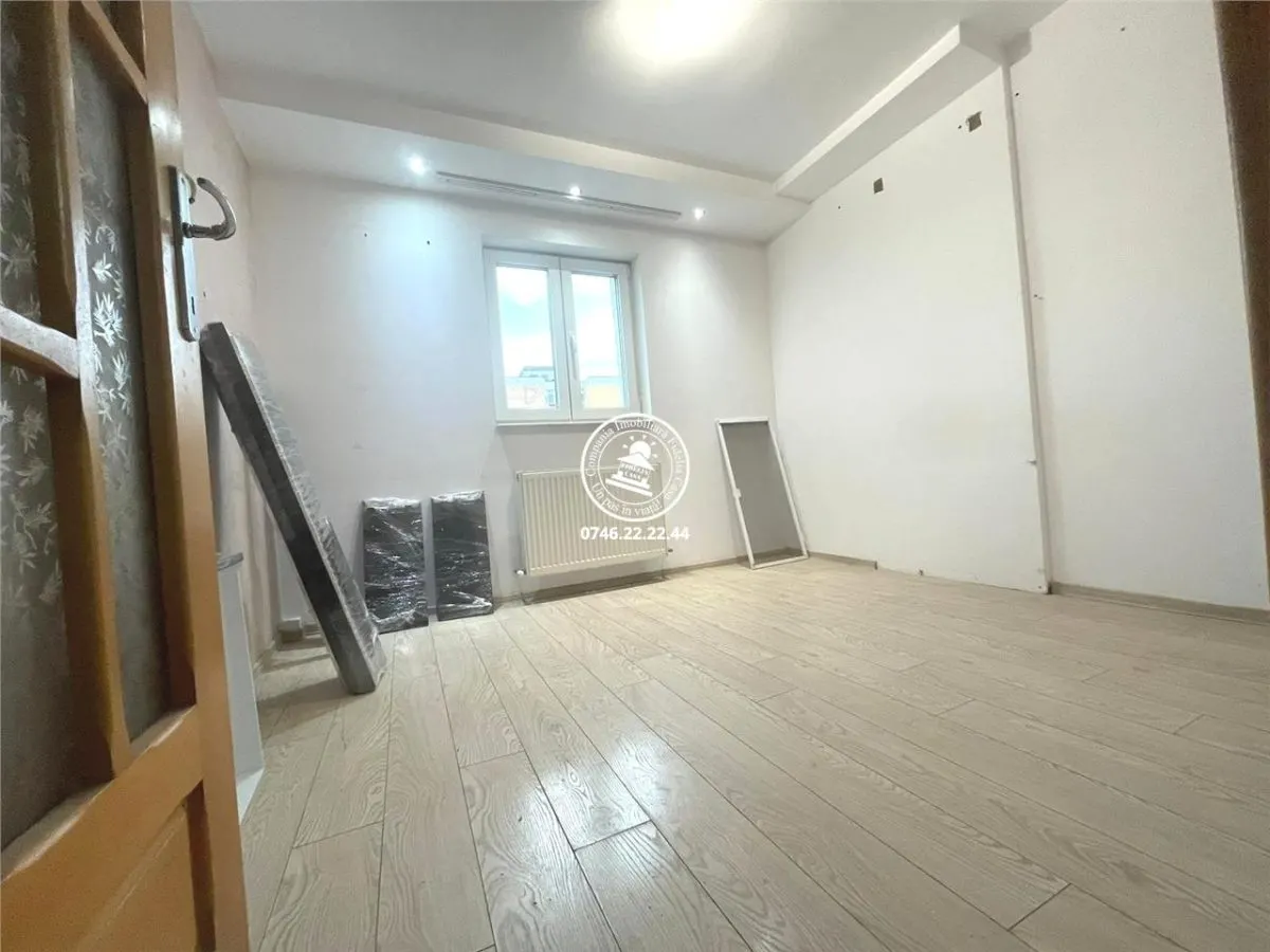 Apartament 2 camere  de vanzare  Centru, - foto 1