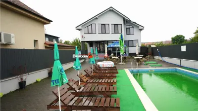 Cladire multifunctionala cu piscina â€“ inchiriere premium in centrul Sanmartinului - Sanmartin
