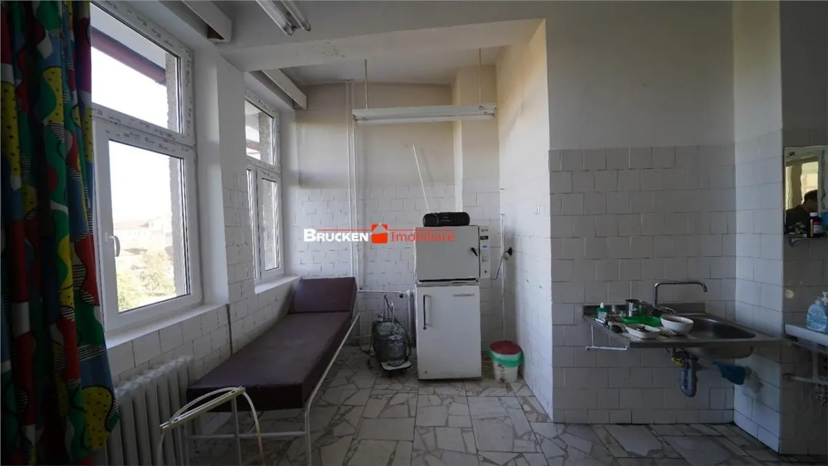 SPATIU MEDICAL DE INCHIRIAT ULTRACENTRAL - foto 1