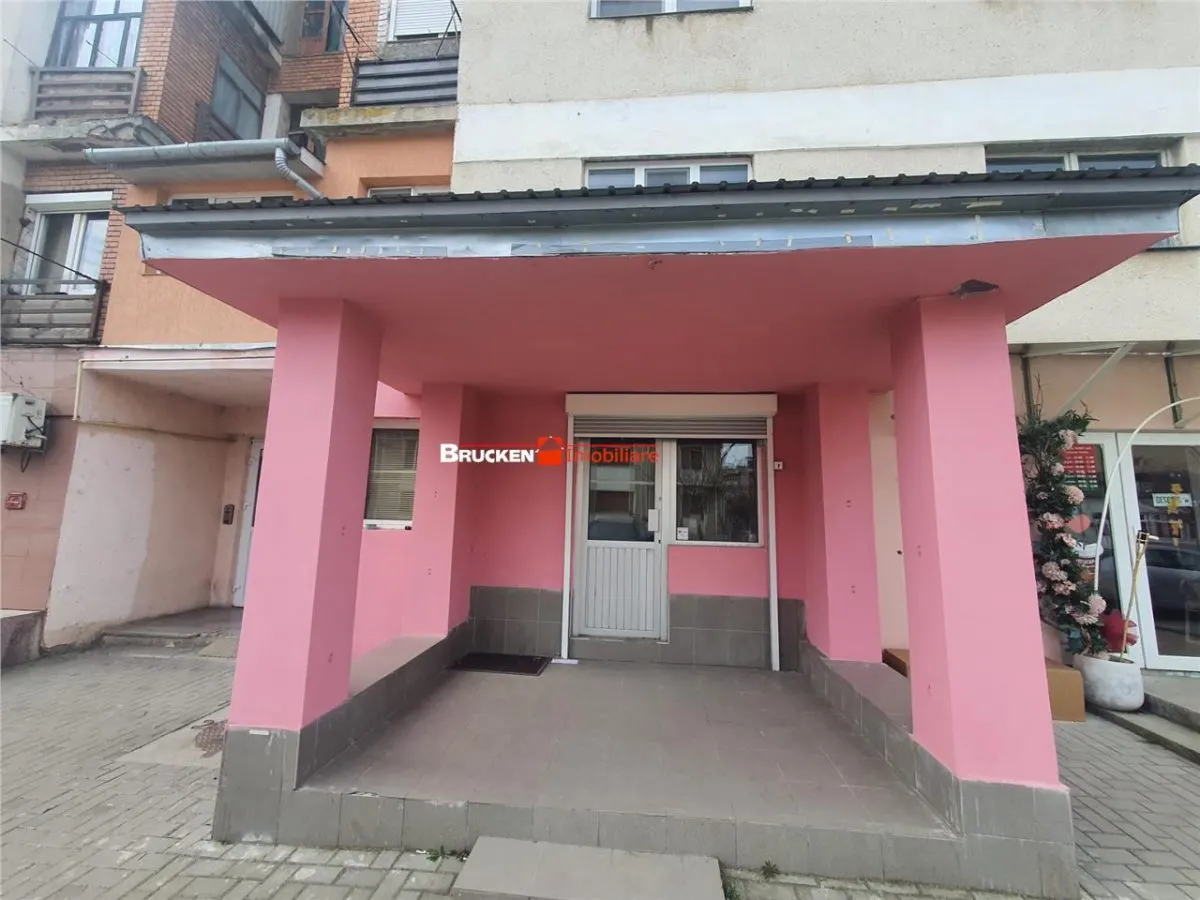 Garsoniera pt folosinta rezidentiala sau comerciala - foto 1