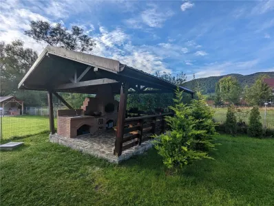 Pensiune si/ sau rezidential, pe 1.000 mp teren, Bran, Brasov - foto 4