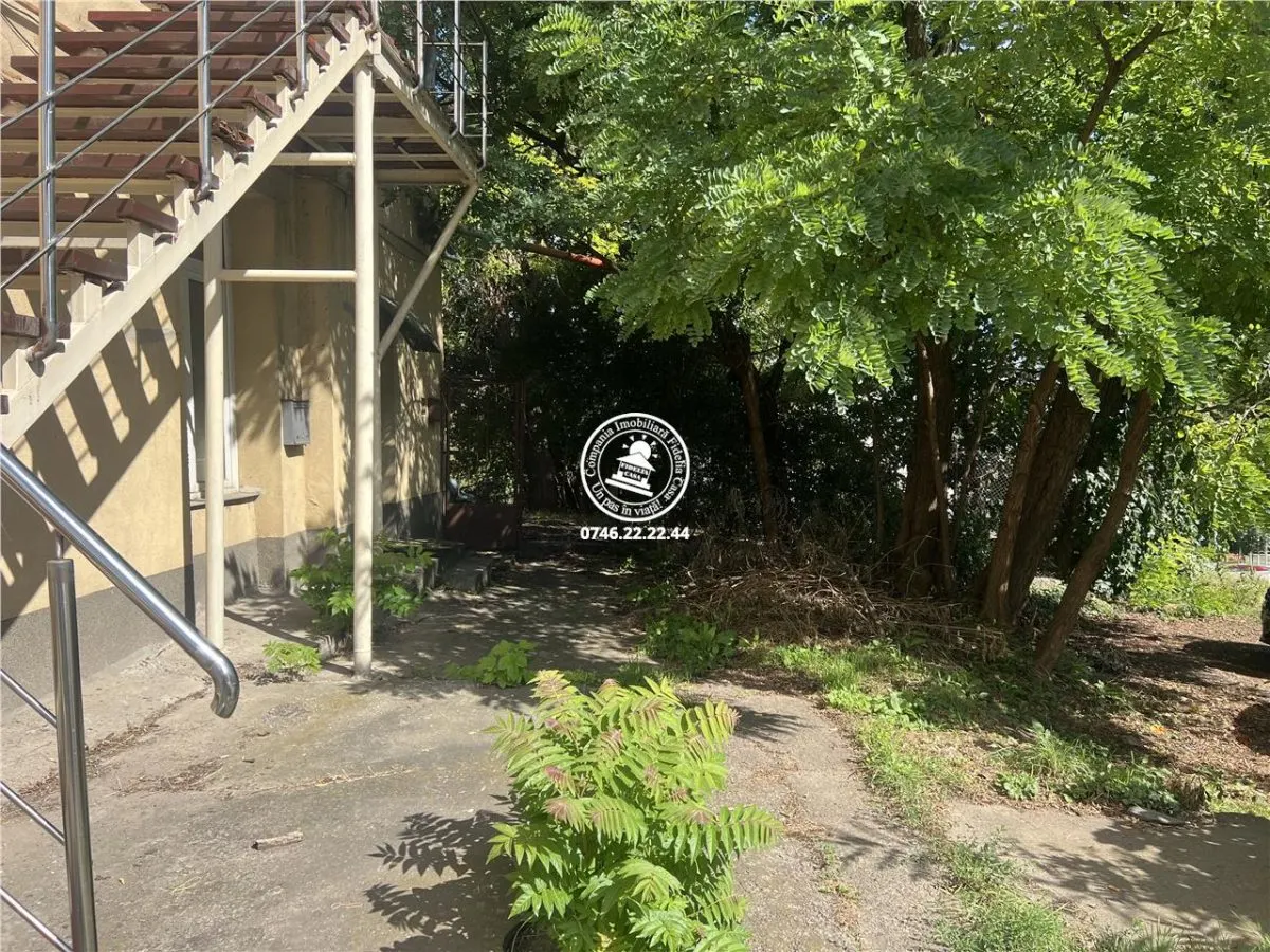 Apartament cu 3 camere  de vanzare  Tg Cucu - Podul de Fier, - foto 18