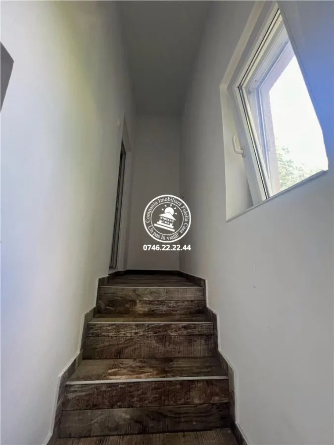 Apartament cu 3 camere  de vanzare  Tg Cucu - Podul de Fier, - foto 4