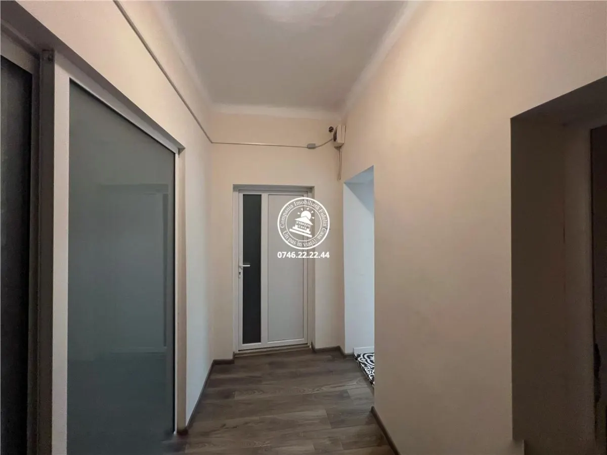 Apartament cu 3 camere  de vanzare  Tg Cucu - Podul de Fier, - foto 6
