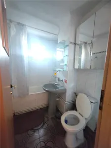 Apartament 3  camere zona Vest Piata Aurora - foto 8