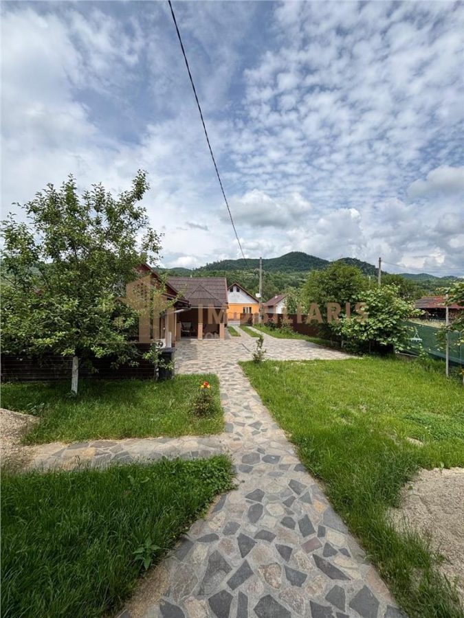 Proprietate cu 2 case in aceeasi curte si teren 24 ari - foto 11
