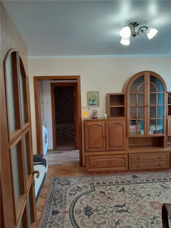 Vanzare apartament 2 camere zona Democtatiei - foto 4