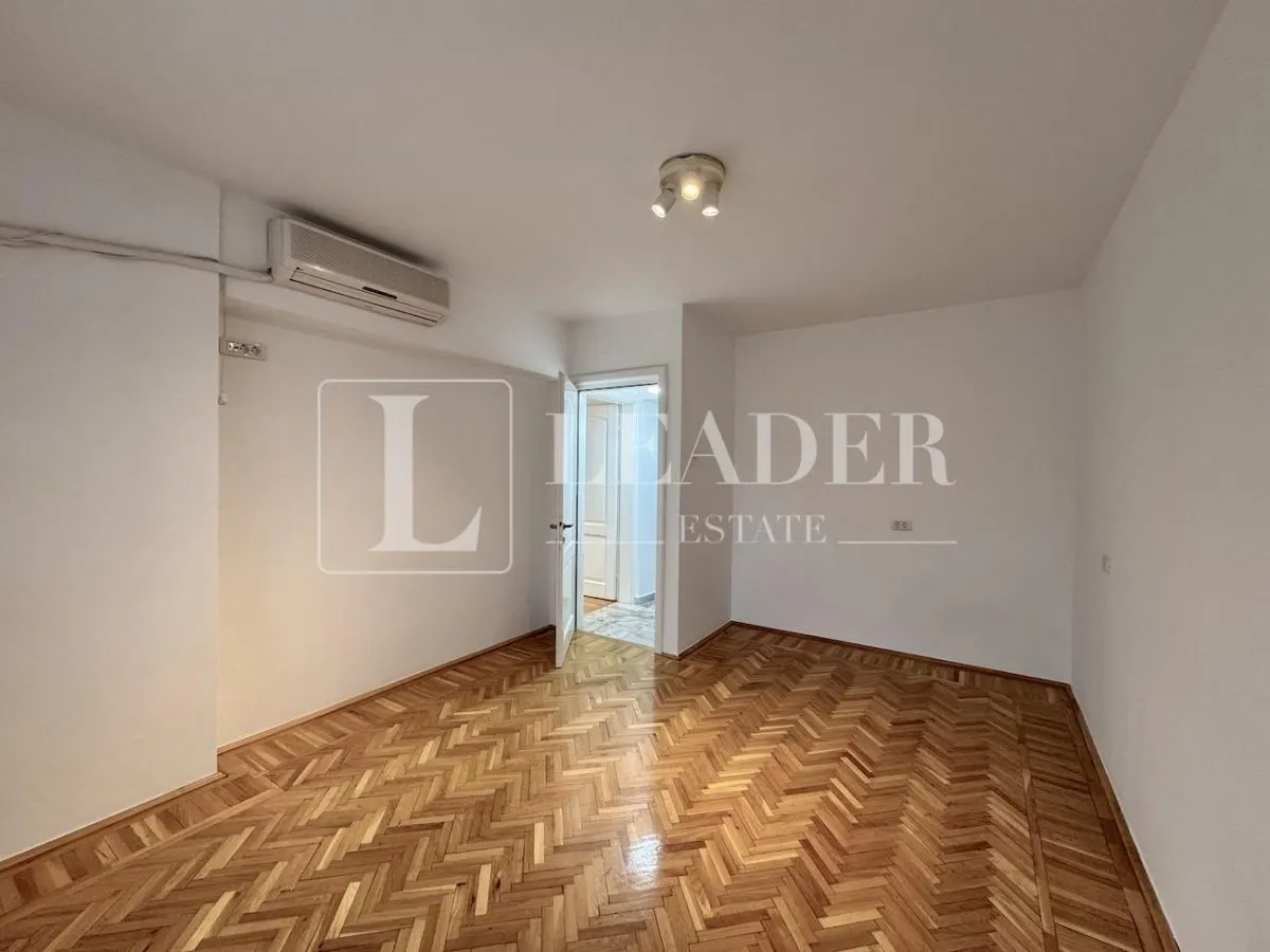Apartament spatios cu 4 camere || Piata Alba Iulia | Partial mobilat - foto 13