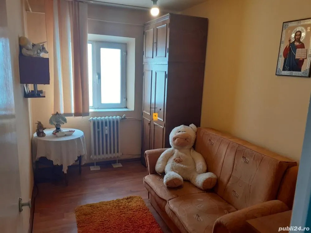 Vanzare apartament 3 camere zona 9 Mai-Domnisori - foto 3