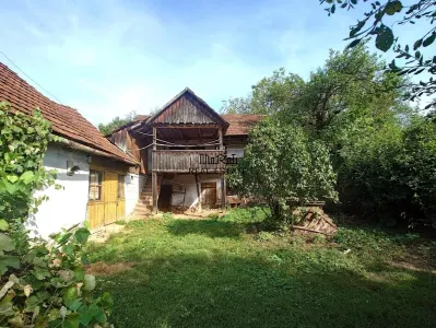 Teren intravilan si cladiri in Lunca - foto 2