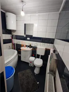 Casa tip parter zona Maracineni - foto 22