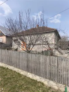 Casa tip parter zona Tisau - Tisau