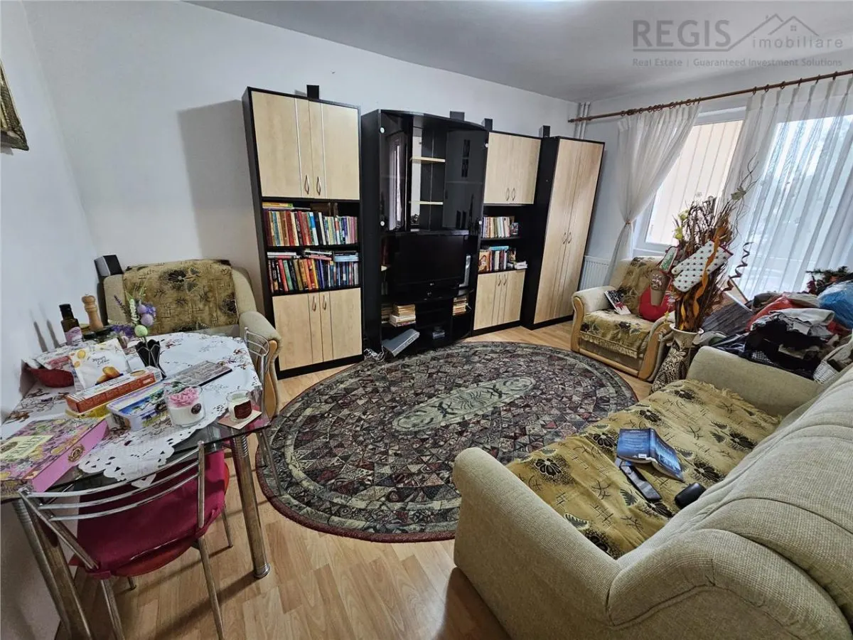 Apartament 3 camere decomandate, zona Astra - foto 1