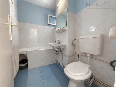 Apartament 2 camere la etaj intermediar pe Calea Bucuresti - foto 10